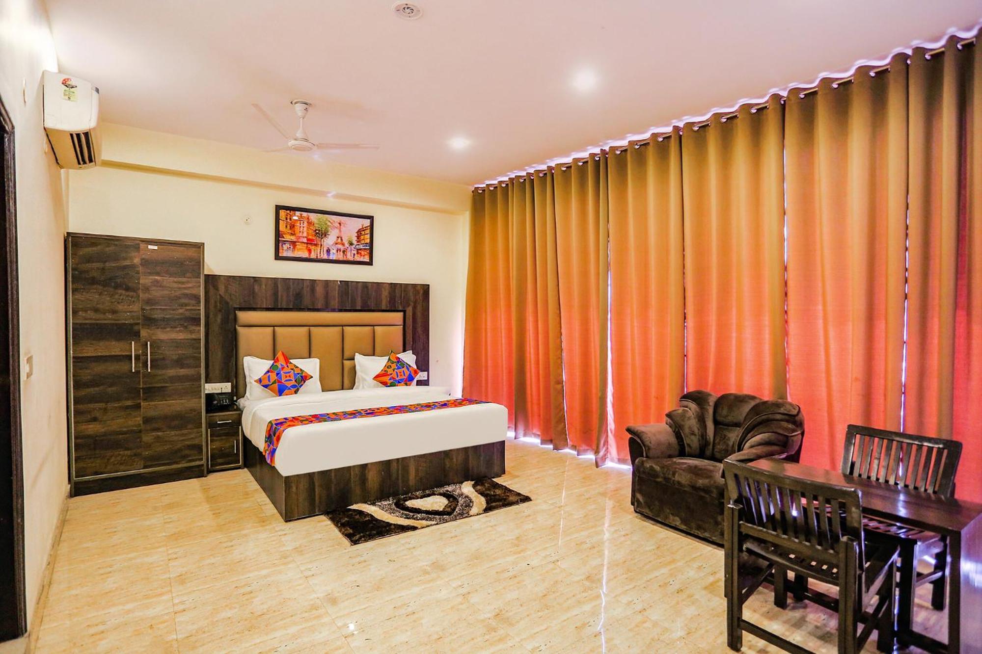 Fabhotel The Kiara Near Igi Delhi Airport New Delhi Exterior photo