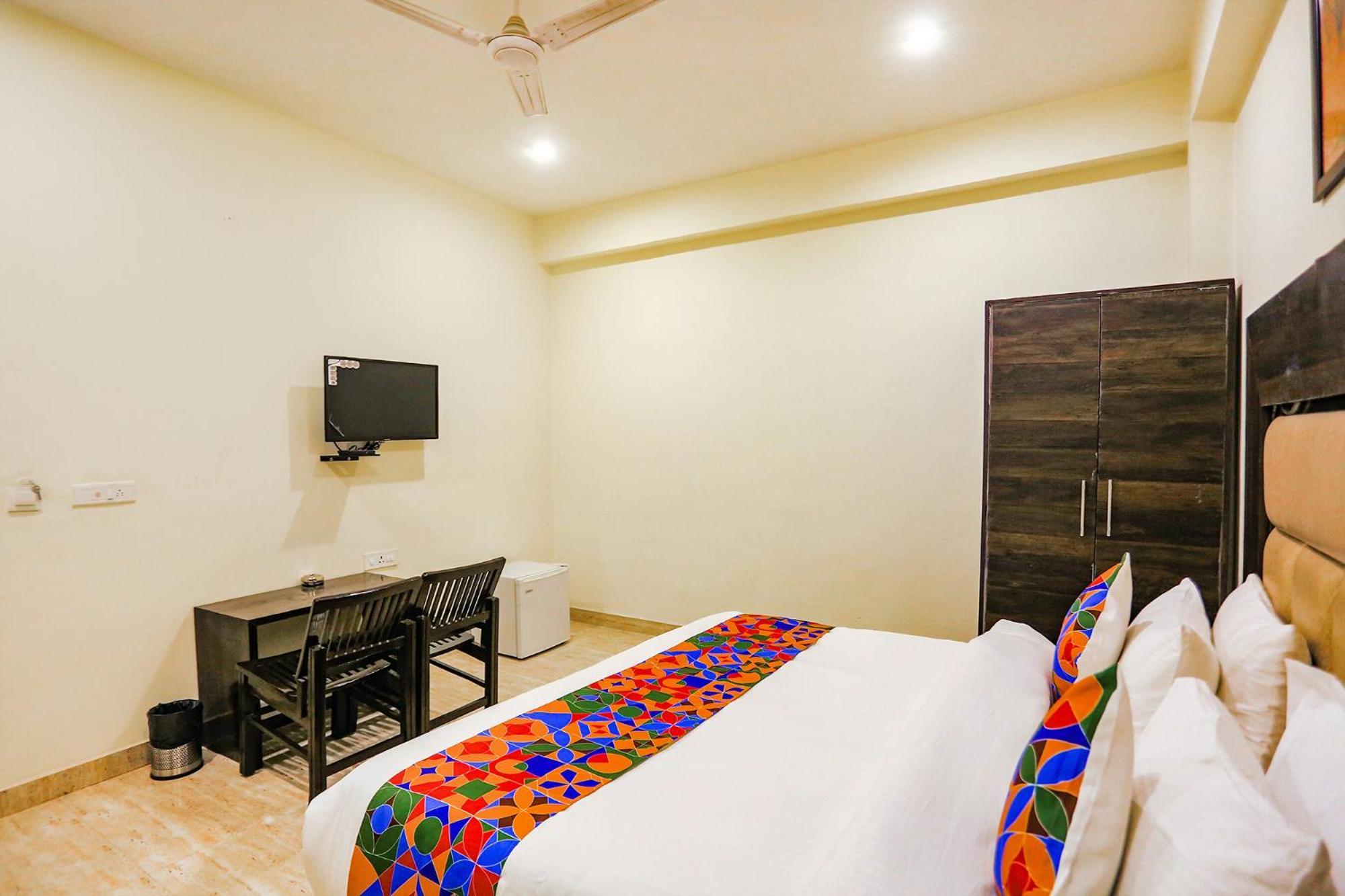 Fabhotel The Kiara Near Igi Delhi Airport New Delhi Exterior photo