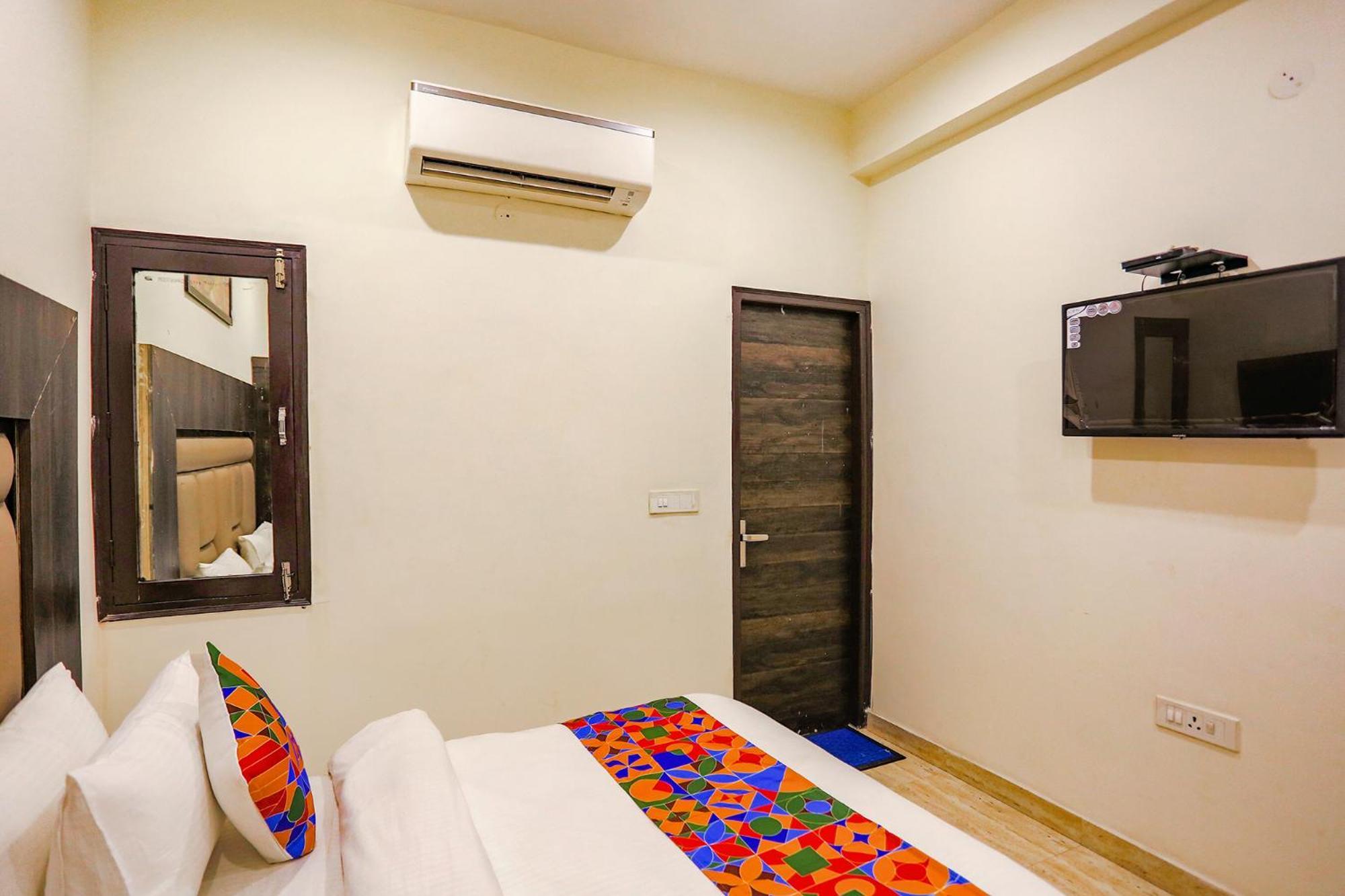 Fabhotel The Kiara Near Igi Delhi Airport New Delhi Exterior photo